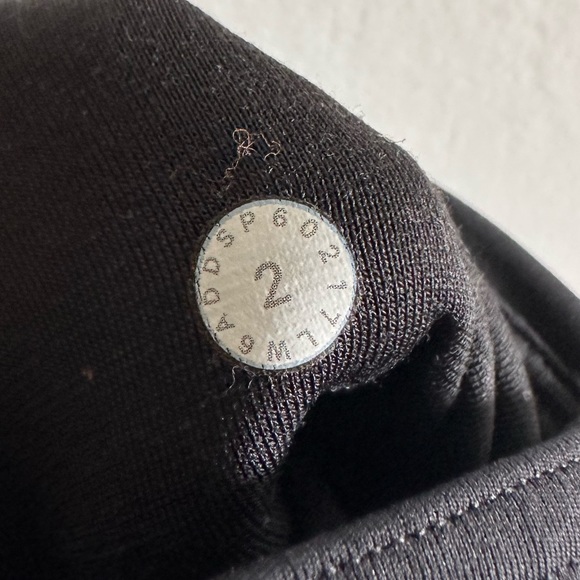 Lululemon Athletica Black Train Times Crop 17” Leggings size 2 EUC - Picture 14 of 14